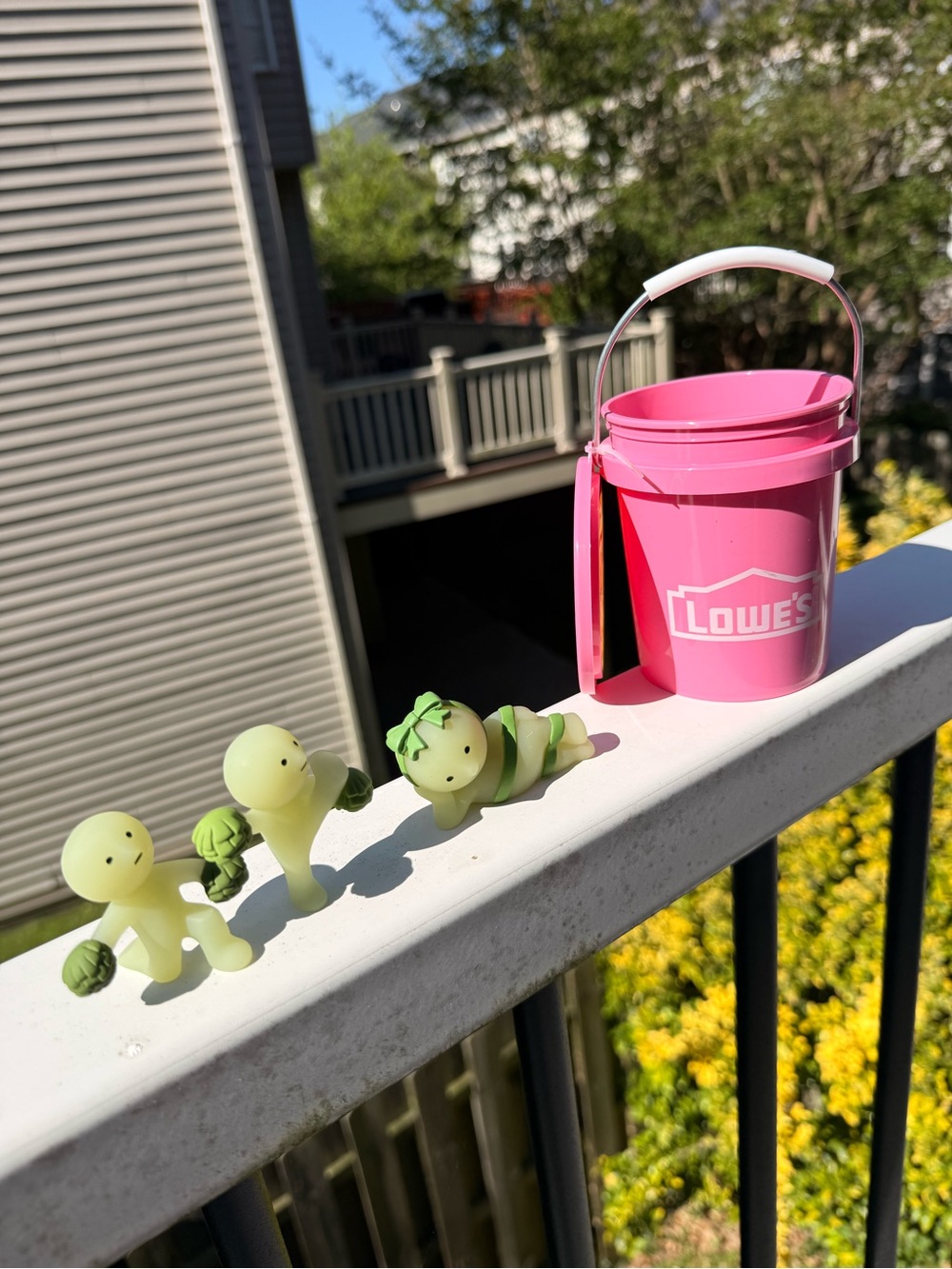Lowe's Pink Mini Bucket with Glow-in-the-Dark Smiskis and Smiski Ring